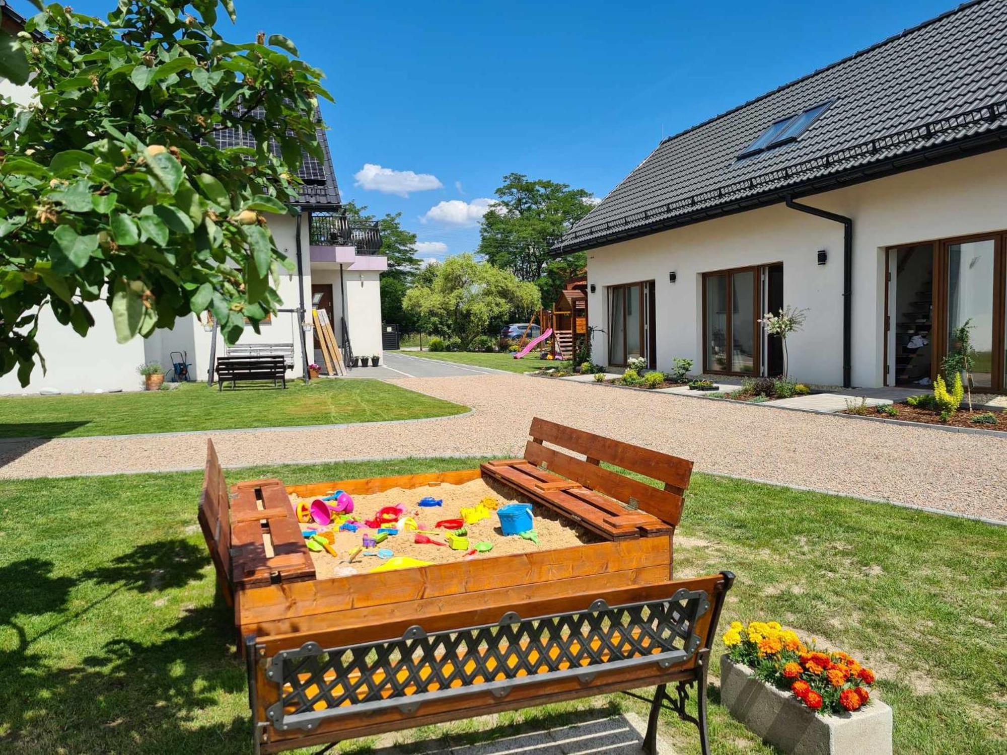 Lawendowy Domek Zator Przeciszow Exteriör bild